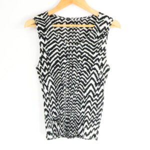 ISSEYMIYAKE イッセイミヤケ PP83 JK428 トップス 4 XLサイズ相当 ポリエステル100％ ノースリーブ プリーツ レディース AD735A40