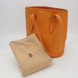 LOUIS VUITTON ルイヴィトン エピ バケット PM M5899H ショルダーバッグ レディース AY5700W1