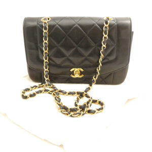 CHANEL シャネル マトラッセ ダイアナ 22 ショルダーバッグ ブラック AM8000